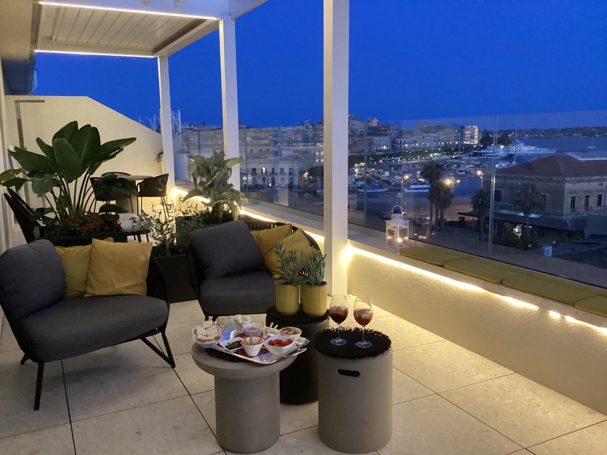 La Terrazza Sul Porto Bed & Breakfast Syracuse Exterior photo